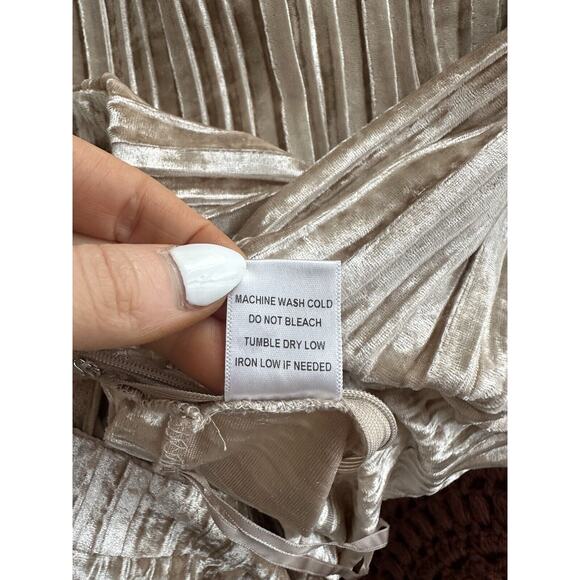 J Lux Label Size Small Velvet Pleated Champagne Hi Leg Slit Maxi Skirt - Picture 7 of 7